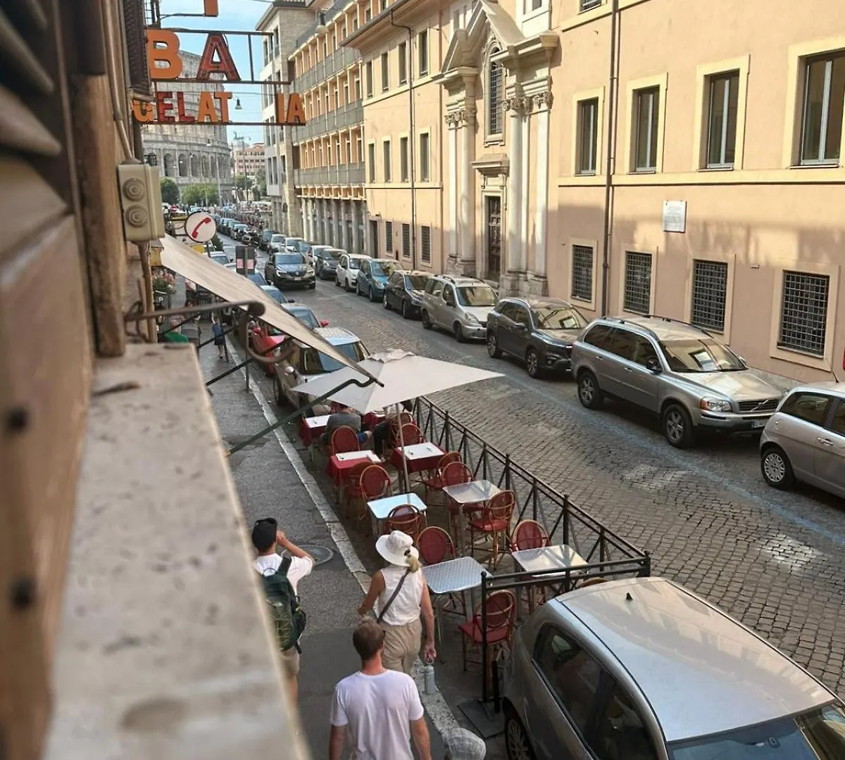 150 Meters From The Colosseum - Appartmento Gladiatore 0*, Rom